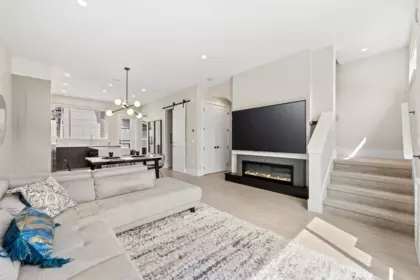 Kitchen Island Photo of 37 16589 25a Avenue, Surrey, BC