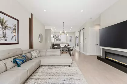 Kitchen Photo of 37 16589 25a Avenue, Surrey, BC