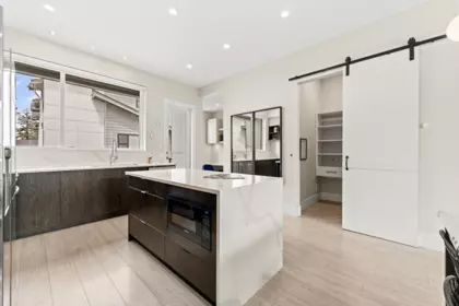 Walk-In Closet Photo of 37 16589 25a Avenue, Surrey, BC
