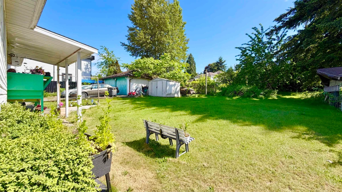 Family Room Photo of 13688 113 Avenue, Surrey, BC