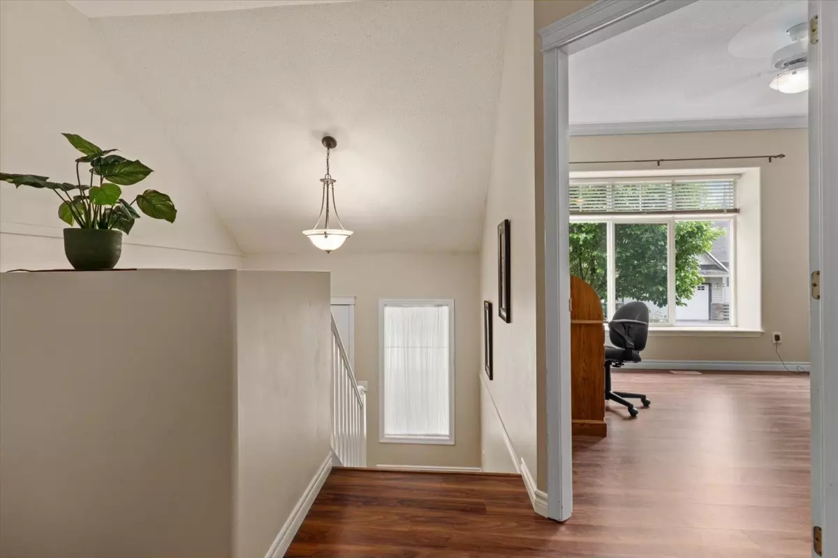 Dining Area Photo of 35 349 Walnut Avenue, Harrison Hot Springs, BC