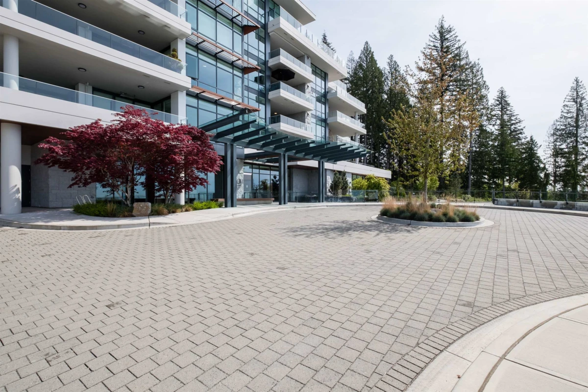 Living Room Photo of 302 2958 Burfield Place, West Vancouver, BC