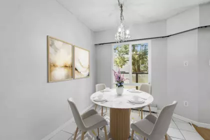 Breakfast Nook Photo of 203 1425 Cypress Street, Vancouver, BC