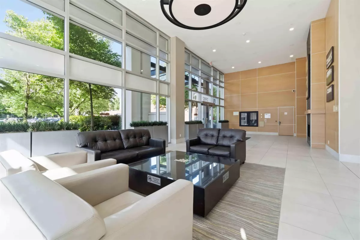 Family Room Photo of 706 2982 Burlington Drive, Coquitlam, BC