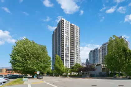 706 2982 Burlington Drive, Coquitlam, BC, Coquitlam — Apartment/Condo for sale
