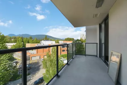 Mudroom Photo of 706 2982 Burlington Drive, Coquitlam, BC