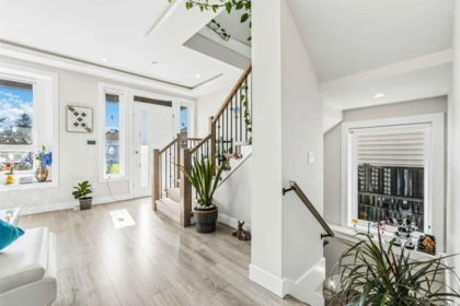 Breakfast Nook Photo of 19247 71 Avenue, Surrey, BC