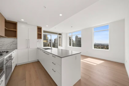 Kitchen Photo of 2809 6468 Willingdon Avenue, Burnaby, BC