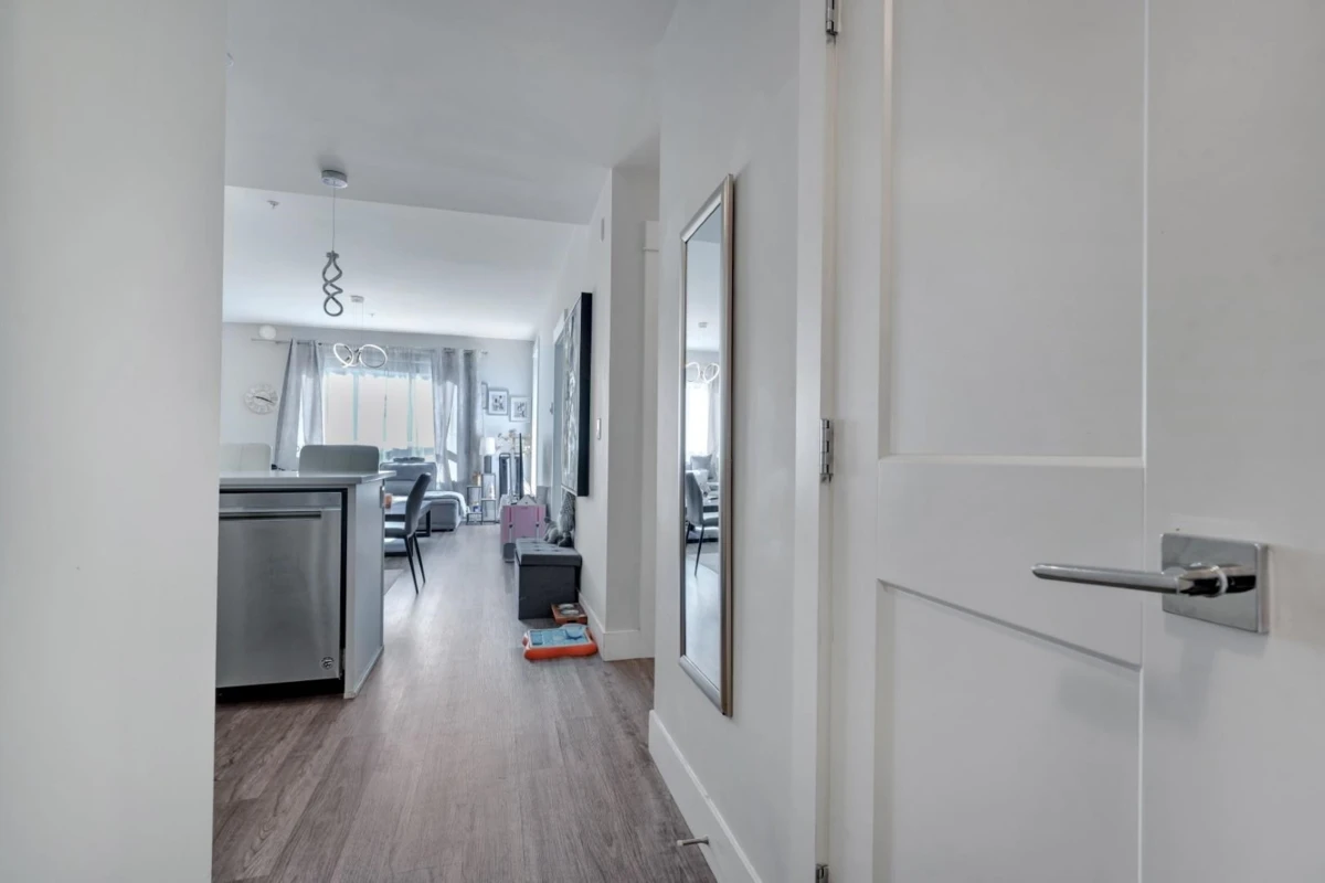 Living Room Photo of 3415 2180 Kelly Avenue, Port Coquitlam, BC