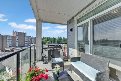 Backyard Photo of 3415 2180 Kelly Avenue, Port Coquitlam, BC