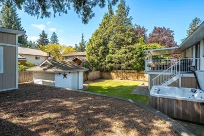 Playground / Recreational Area Near 2331 ANORA DRIVE, Abbotsford BC V2S 5P5