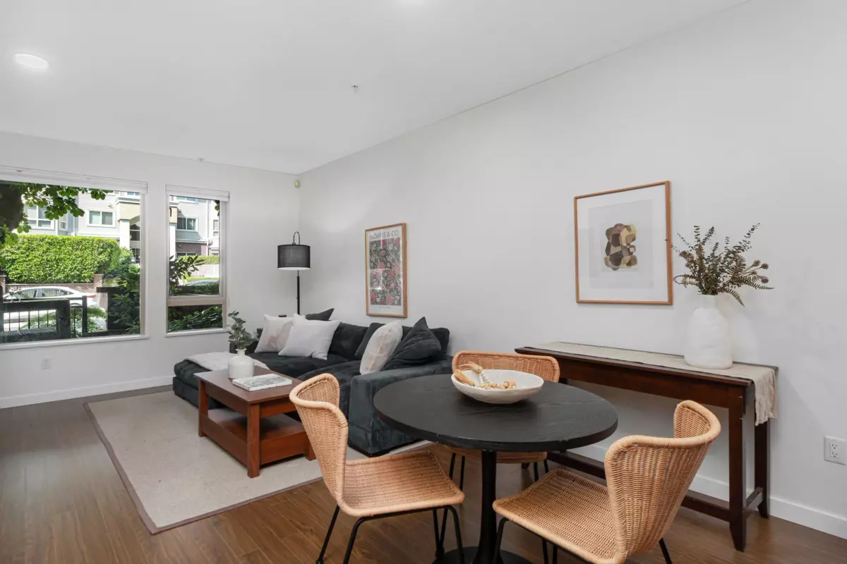 Dining Area Photo of 113 119 W 22nd Street, North Vancouver, BC