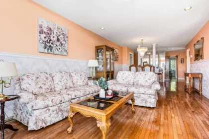 Basement Recreation Room Photo of 34 3354 Horn Street, Abbotsford, BC