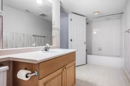 Hot Tub / Spa Photo of 34 3354 Horn Street, Abbotsford, BC