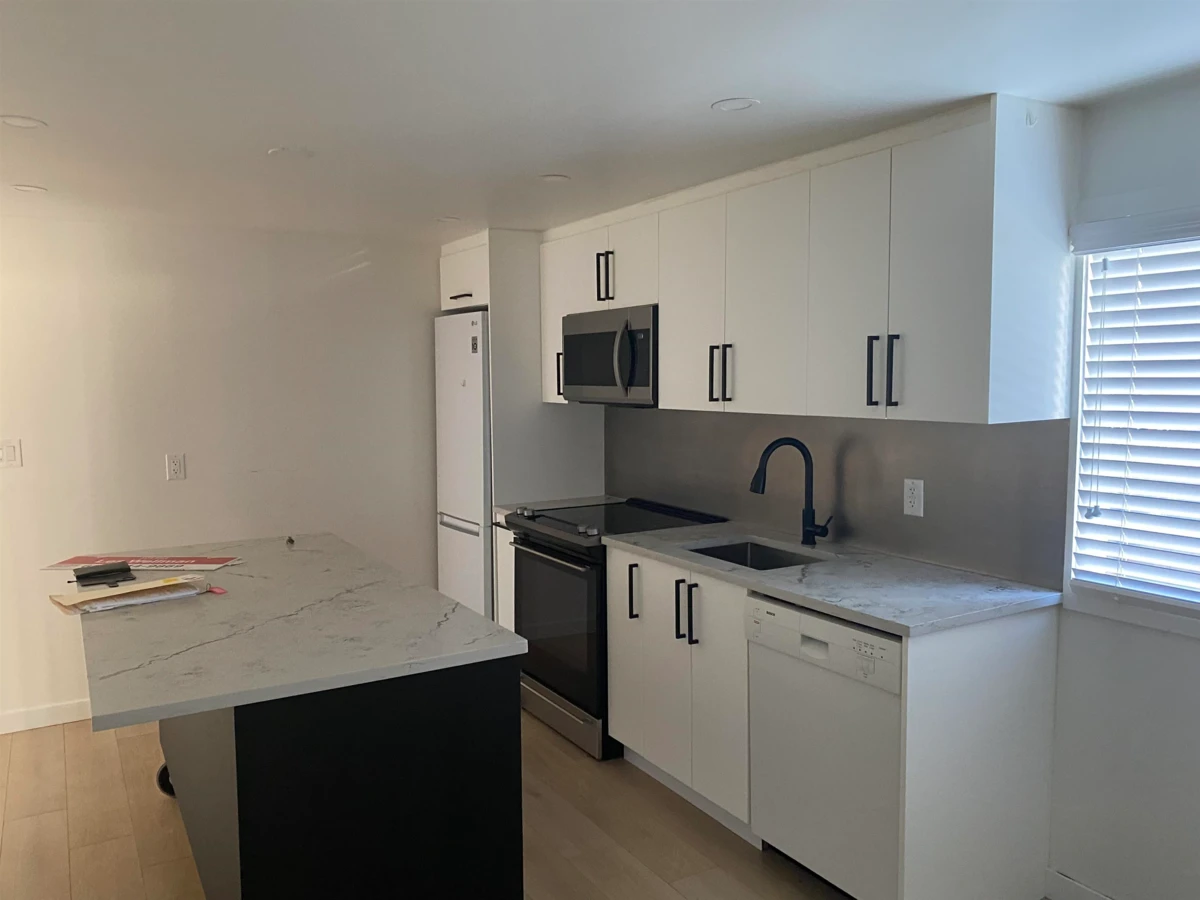 Family Room Photo of 235 1840 160 Street, Surrey, BC