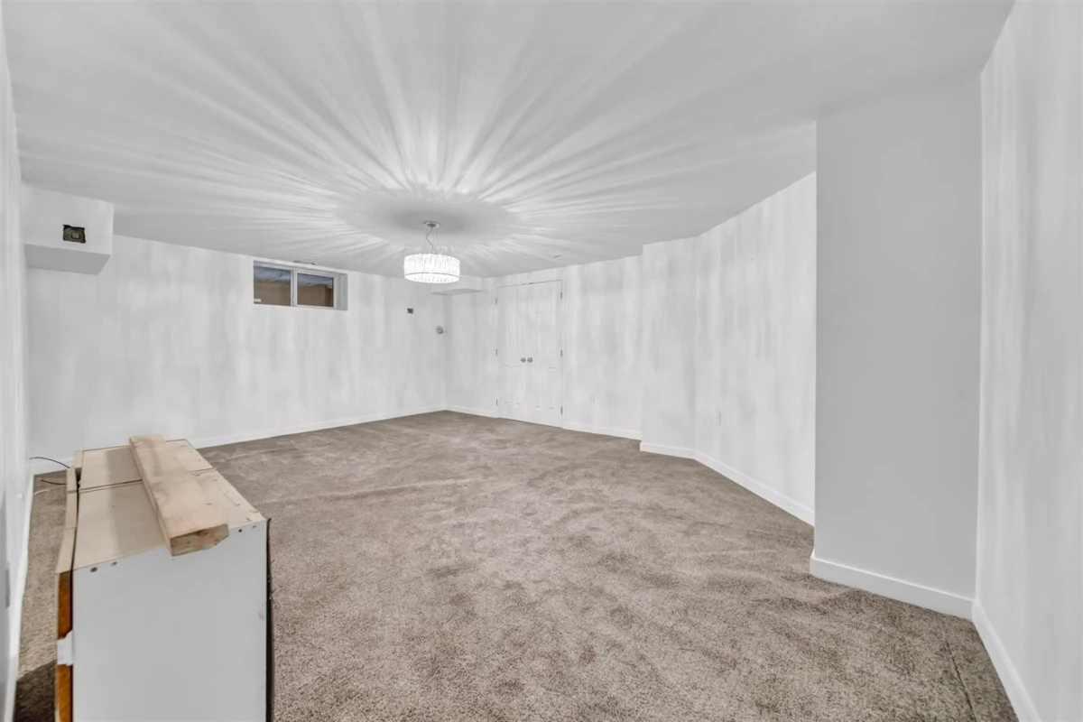 Family Room Photo of 6354 184 Street, Surrey, BC