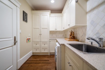 Laundry Room Photo of 2060 Gisby Street, West Vancouver, BC