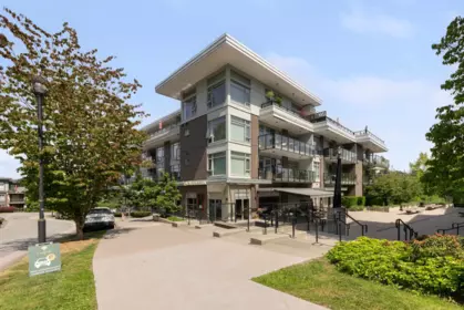 Aerial View of 206 28 E Royal Avenue, New Westminster, BC