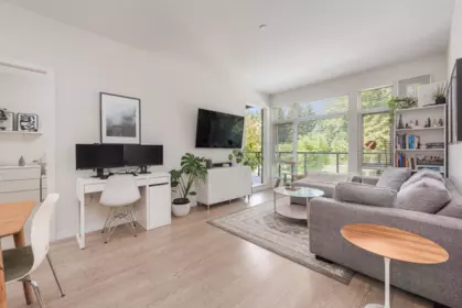 Kitchen Island Photo of 206 28 E Royal Avenue, New Westminster, BC