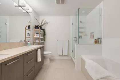 Powder Room Photo of 206 28 E Royal Avenue, New Westminster, BC