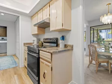 302 1379 Merklin Street, White Rock, BC, White Rock — Apartment/Condo for sale