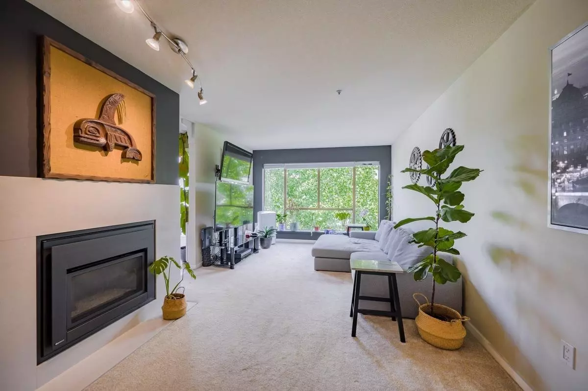 Dining Area Photo of 309 48 Richmond Street, New Westminster, BC