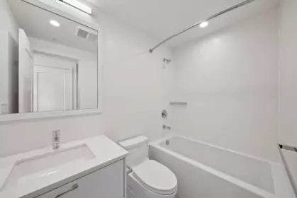Primary Bathroom Photo of 2801 2381 Beta Avenue, Burnaby, BC