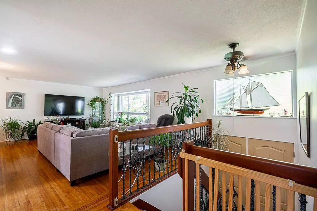 Living Room Photo of 13938 115 Avenue, Surrey, BC