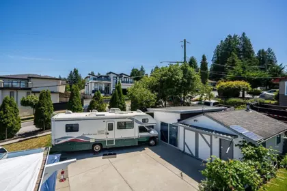 Swimming Pool Photo of 13938 115 Avenue, Surrey, BC