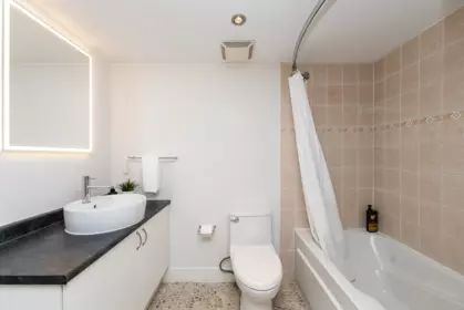 Guest Bathroom Photo of 305 2340 Hawthorne Avenue, Port Coquitlam, BC