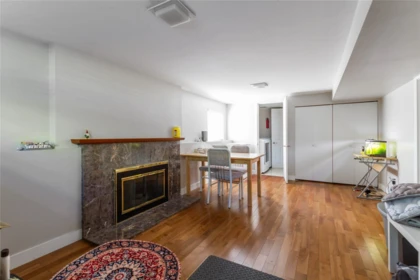 Kitchen Island Photo of 7643 Selkirk Street, Vancouver, BC