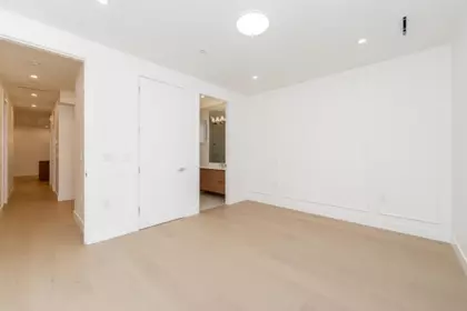 Entry Foyer Photo of 2 1845 E 51st Avenue, Vancouver, BC