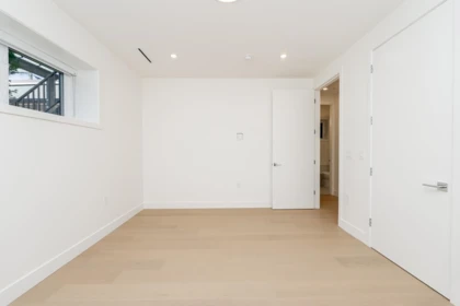 Hallway Photo of 2 1845 E 51st Avenue, Vancouver, BC