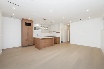 Kitchen Island Photo of 2 1845 E 51st Avenue, Vancouver, BC
