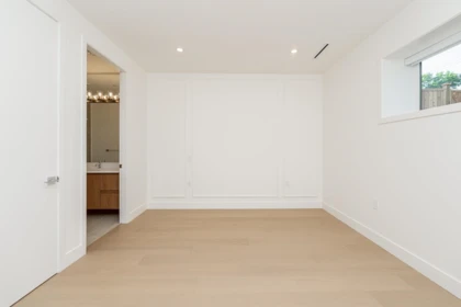 Mudroom Photo of 2 1845 E 51st Avenue, Vancouver, BC