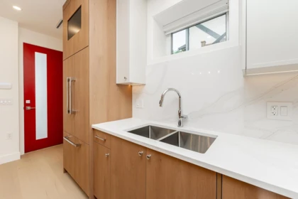 Powder Room Photo of 2 1845 E 51st Avenue, Vancouver, BC