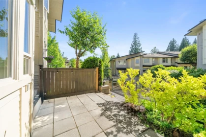 131 9229 University Crescent, Burnaby, BC, Burnaby — Townhouse for sale