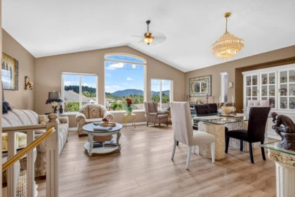 Kitchen Island Photo of 8061 Topper Drive, Mission, BC