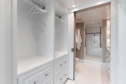 Entry Foyer Photo of 1301 1575 Beach Avenue, Vancouver, BC