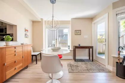 Entry Foyer Photo of 336 E 26th Street, North Vancouver, BC