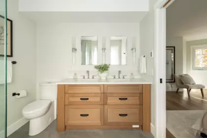 Guest Bathroom Photo of 1 4569 Arthur Drive, Delta, BC