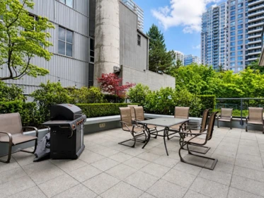 Loft / Bonus Room Photo of 1702 928 Richards Street, Vancouver, BC