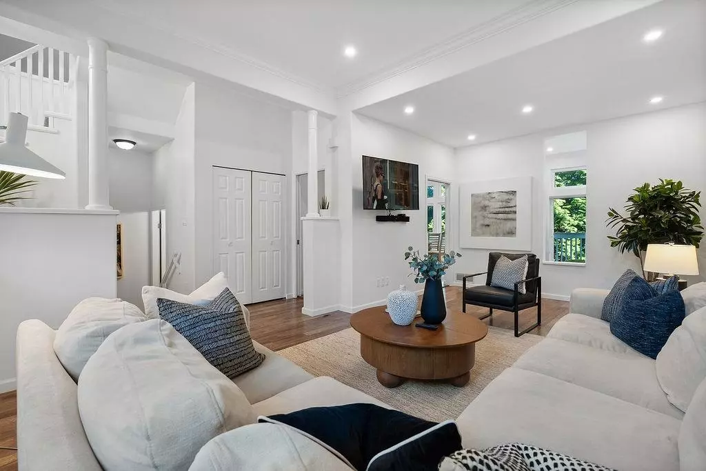 Living Room Photo of 10 1 Aspenwood Drive, Port Moody, BC