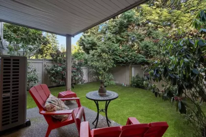 Garden / Landscaping Photo of 10 1 Aspenwood Drive, Port Moody, BC