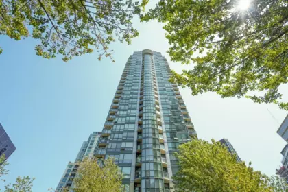 Front Yard Photo of 1909 1239 W Georgia Street, Vancouver, BC