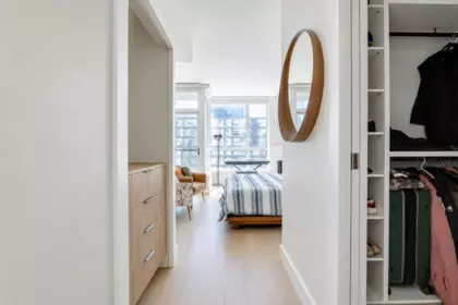 Laundry Room Photo of 1909 1239 W Georgia Street, Vancouver, BC