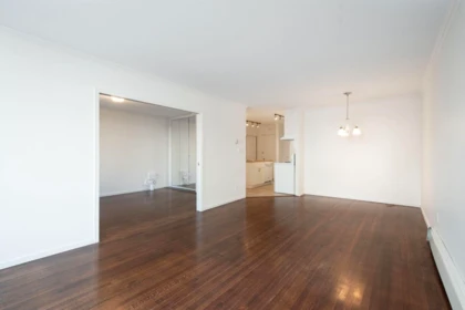 Laundry Room Photo of 108 1425 Esquimalt Avenue, West Vancouver, BC