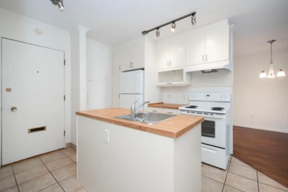 Pantry Photo of 108 1425 Esquimalt Avenue, West Vancouver, BC