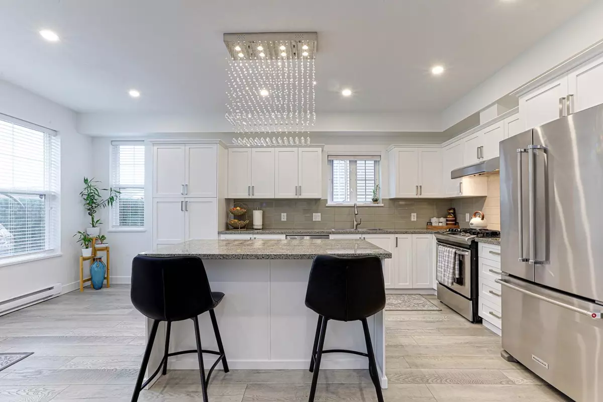 Dining Area Photo of 1437 Collins Road, Coquitlam, BC