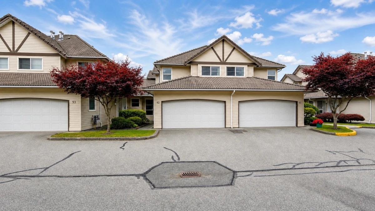Family Room Photo of 92 758 Riverside Drive, Port Coquitlam, BC